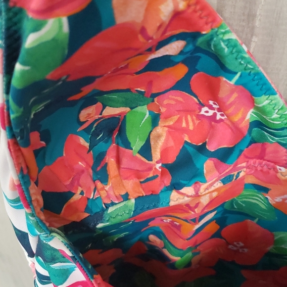 Tommy Bahama Reversible Halter Tankini Top Weekends Size XS NEW - Picture 10 of 16